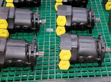 Variable displacement hydraulic pump