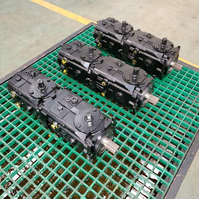Harvester hydraulic walking system