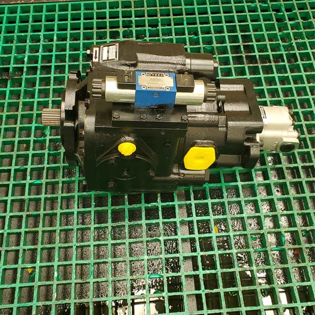 Supporting travel hydraulic system