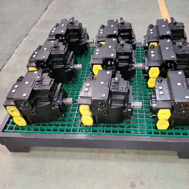 Reliable hydraulic system of harvester