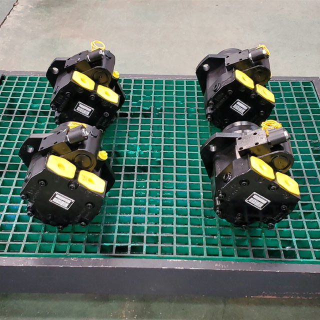 Reliable hydraulic system of harvester