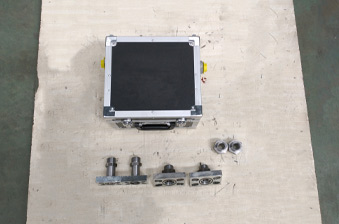 Hydraulic flow detector