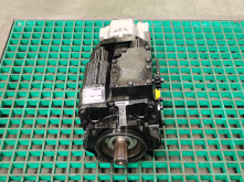 Harvester hydraulic pump system