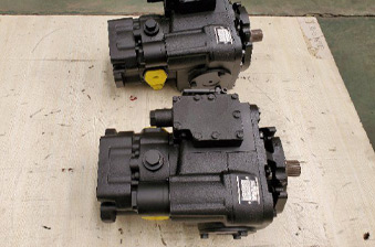 Tractor manually controlled hydraulic oil pump