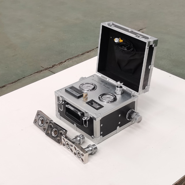 Hydraulic test equipment